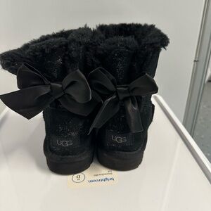 Sparkly UGG Style Boots Bow Back 🎀Shimmer Black Suede WOMENS 7 US